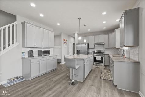 9133 Thames Drive Avon IN 46123