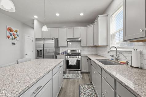 9133 Thames Drive Avon IN 46123