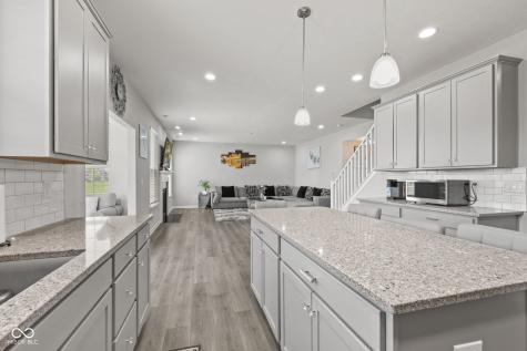 9133 Thames Drive Avon IN 46123