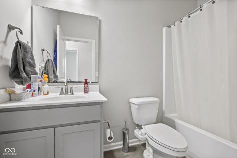9133 Thames Drive Avon IN 46123
