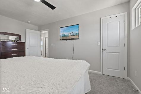 9133 Thames Drive Avon IN 46123