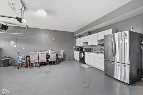 9133 Thames Drive Avon IN 46123