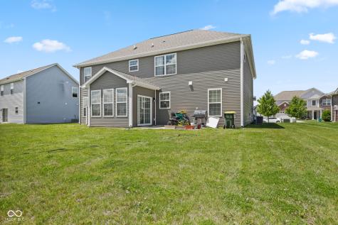 9133 Thames Drive Avon IN 46123