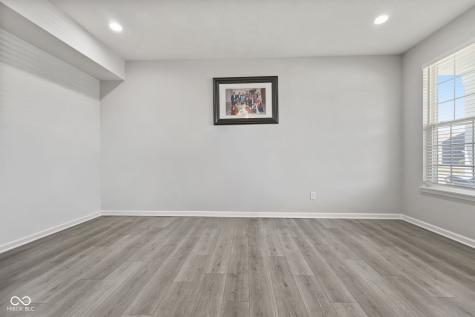 9133 Thames Drive Avon IN 46123