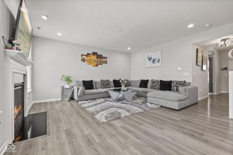 9133 Thames Drive Avon IN 46123