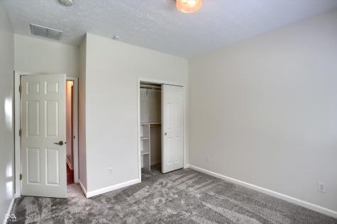 38 Golden Tree Lane Indianapolis IN 46227