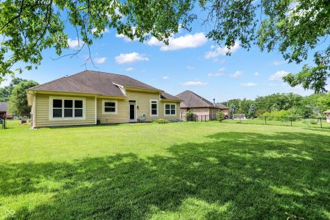 38 Golden Tree Lane Indianapolis IN 46227