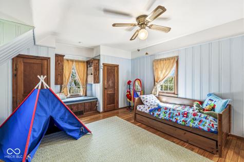635 E 84th Street Indianapolis IN 46240
