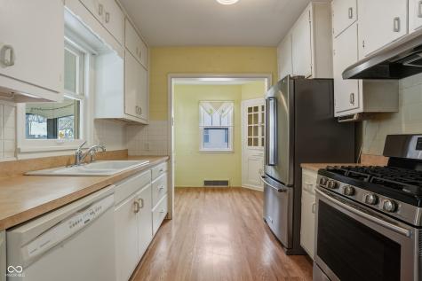 5214 Woodside Drive Indianapolis IN 46228