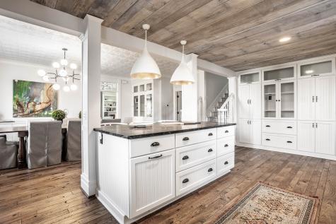 420 W Pine Street Zionsville IN 46077