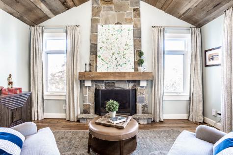420 W Pine Street Zionsville IN 46077