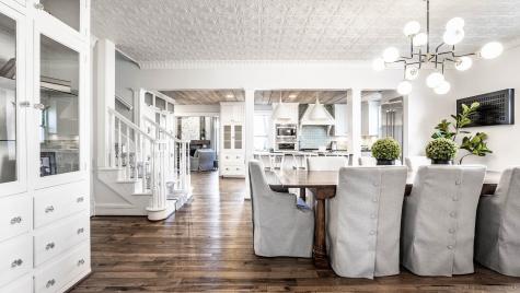 420 W Pine Street Zionsville IN 46077