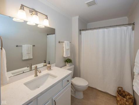 16802 Oak Manor Drive Westfield IN 46074