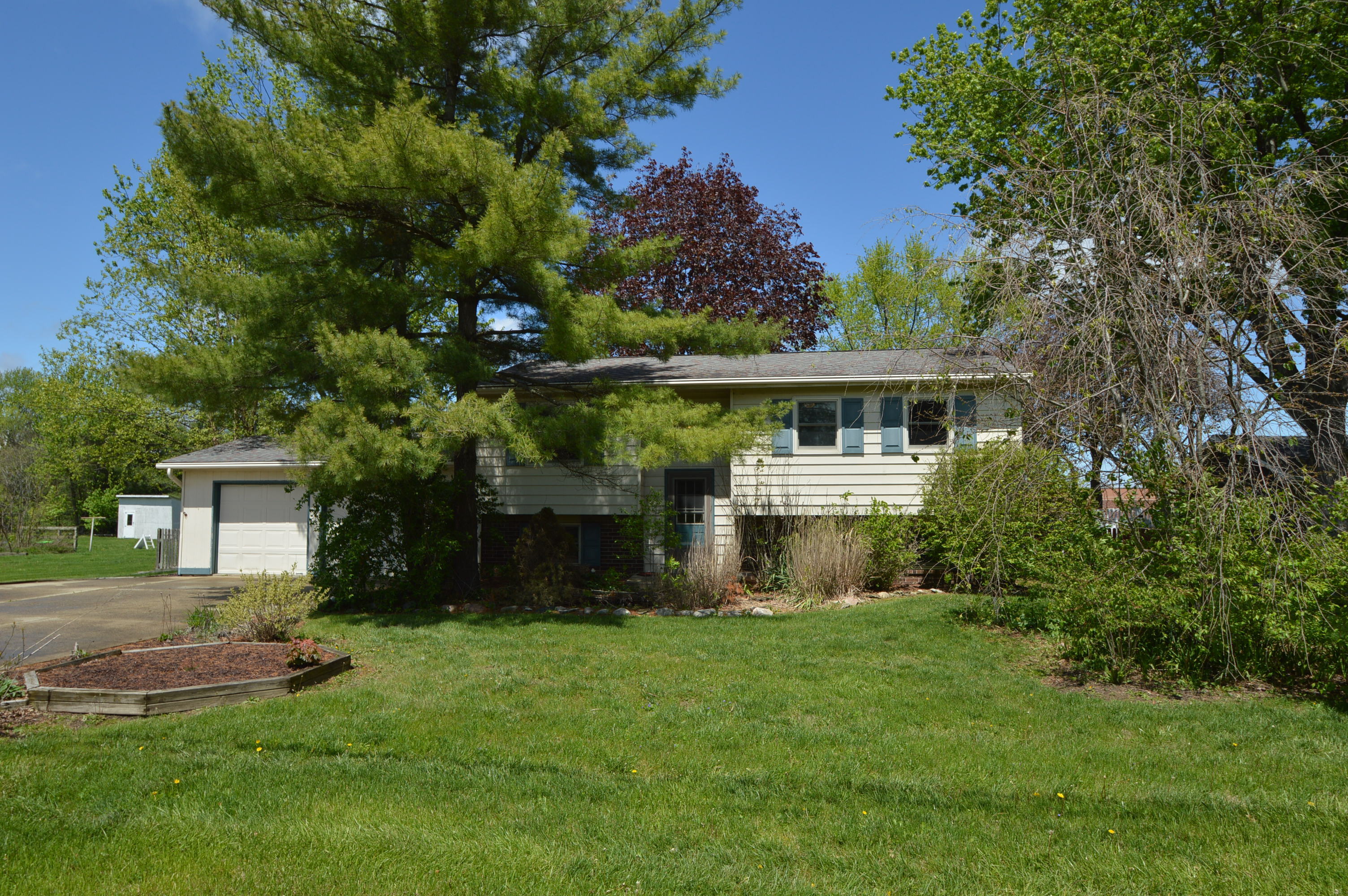 9590 E 600 S Zionsville IN 46077