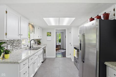 929 Briarwood Drive Greenwood IN 46142
