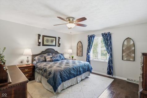 929 Briarwood Drive Greenwood IN 46142
