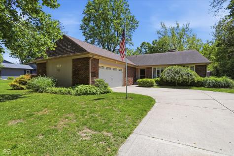 929 Briarwood Drive Greenwood IN 46142