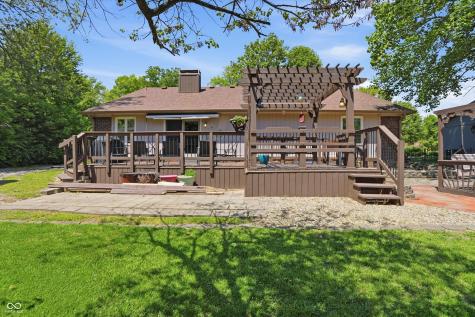 929 Briarwood Drive Greenwood IN 46142