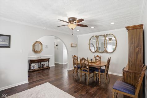 929 Briarwood Drive Greenwood IN 46142