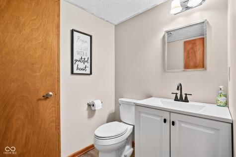 1142 Alydar Circle Indianapolis IN 46217