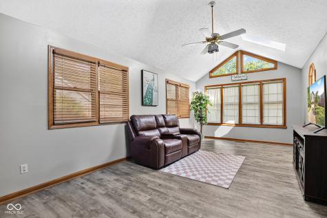 1142 Alydar Circle Indianapolis IN 46217