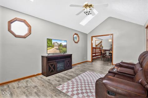 1142 Alydar Circle Indianapolis IN 46217