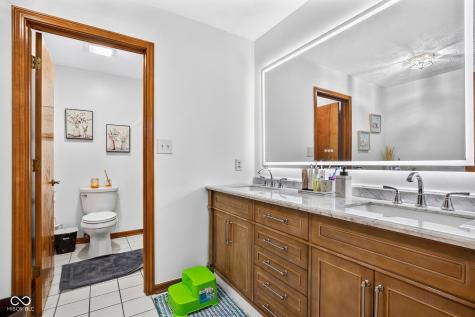 1142 Alydar Circle Indianapolis IN 46217