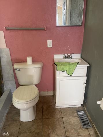 2416 Radcliffe Avenue Indianapolis IN 46227