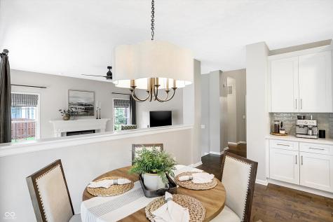 9094 Iris Lane Zionsville IN 46077