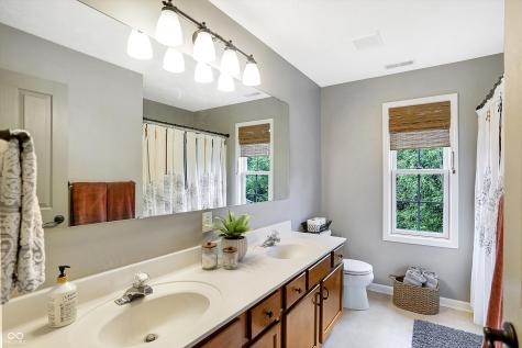 9094 Iris Lane Zionsville IN 46077