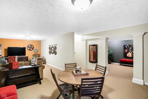 9094 Iris Lane Zionsville IN 46077