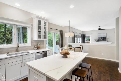 9094 Iris Lane Zionsville IN 46077