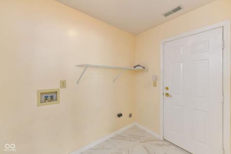 5831 Brobeck Lane Indianapolis IN 46254