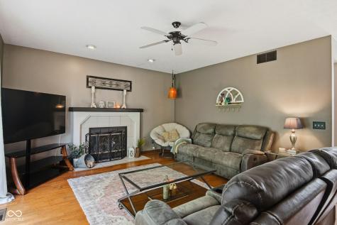 6036 Chinkapin Drive Columbus IN 47201