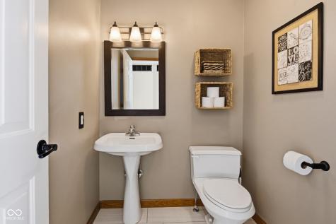 6036 Chinkapin Drive Columbus IN 47201