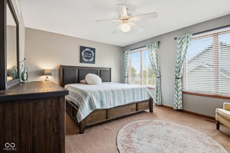 6036 Chinkapin Drive Columbus IN 47201