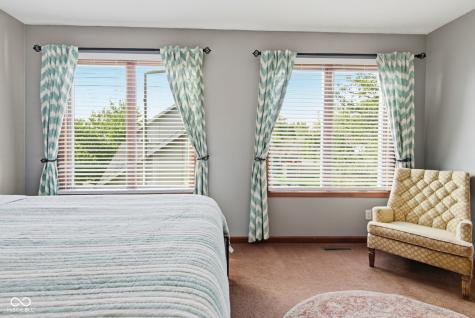 6036 Chinkapin Drive Columbus IN 47201