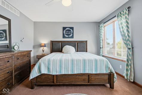 6036 Chinkapin Drive Columbus IN 47201