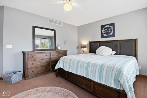 6036 Chinkapin Drive Columbus IN 47201