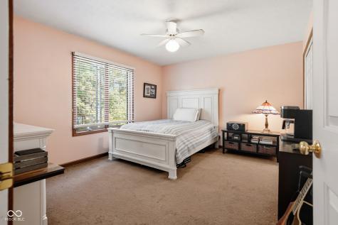 6036 Chinkapin Drive Columbus IN 47201