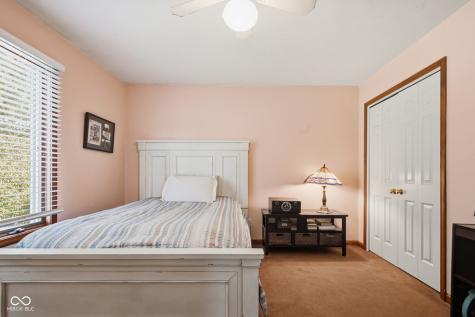 6036 Chinkapin Drive Columbus IN 47201