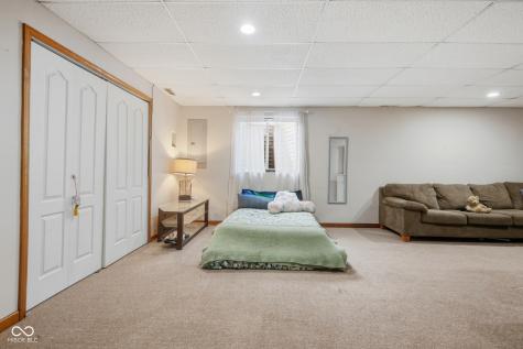 6036 Chinkapin Drive Columbus IN 47201