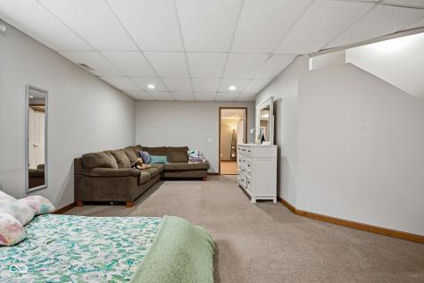 6036 Chinkapin Drive Columbus IN 47201