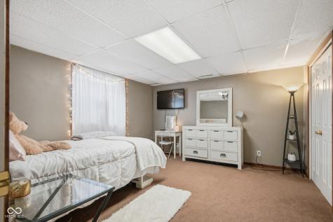 6036 Chinkapin Drive Columbus IN 47201