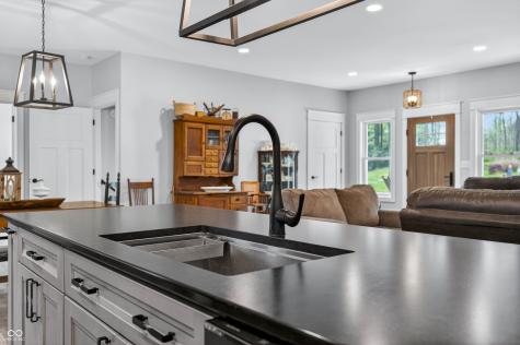 5980 Pine Tree Lane Morgantown IN 46160