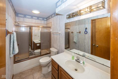 7448 W 100 North Greenfield IN 46140