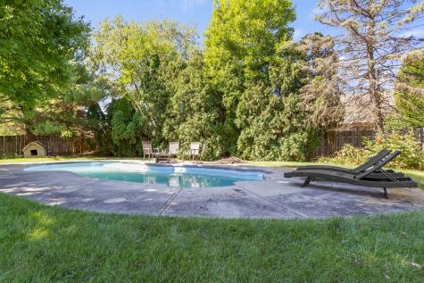 380 Patricia Court Carmel IN 46033
