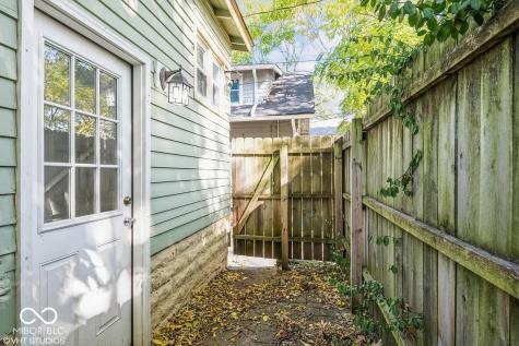 537 E 33rd Street Indianapolis IN 46205