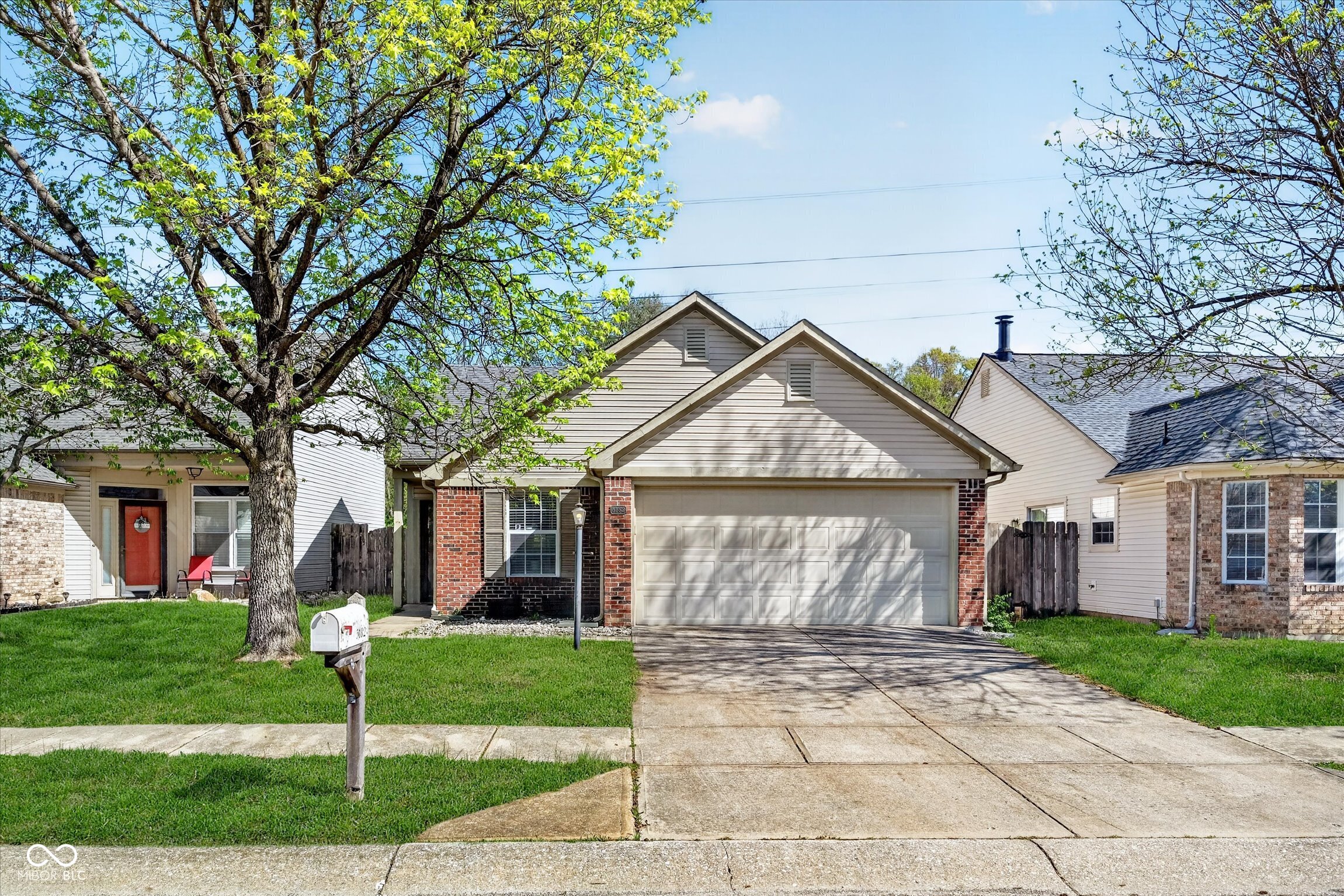 5182 Pin Oak Drive Indianapolis IN 46254