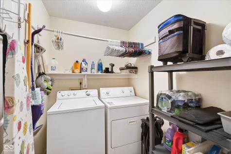5182 Pin Oak Drive Indianapolis IN 46254